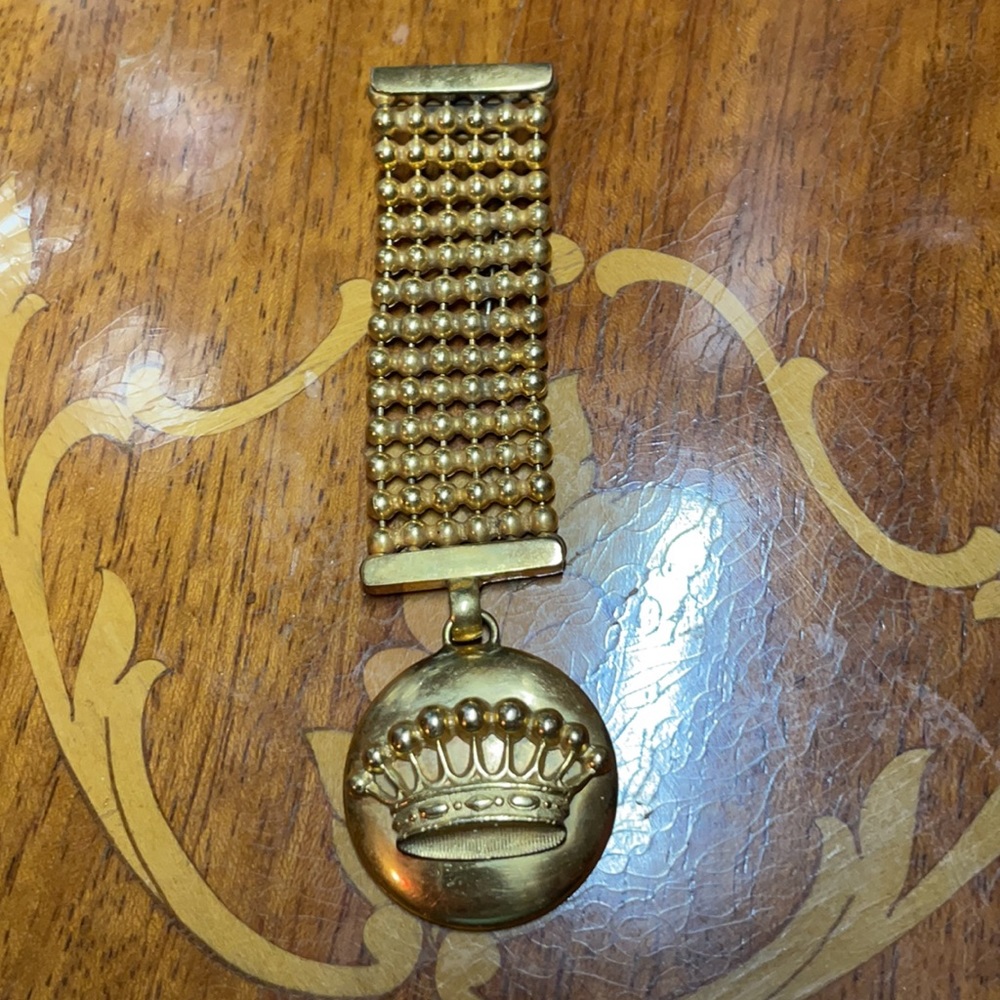 Vintage Chanel pin 1970's 4 1/2” x 1-3/8” - Picture 4 of 9